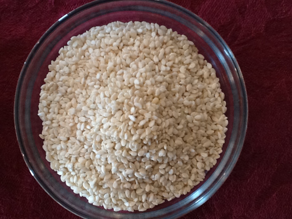 sesame seed in bowl