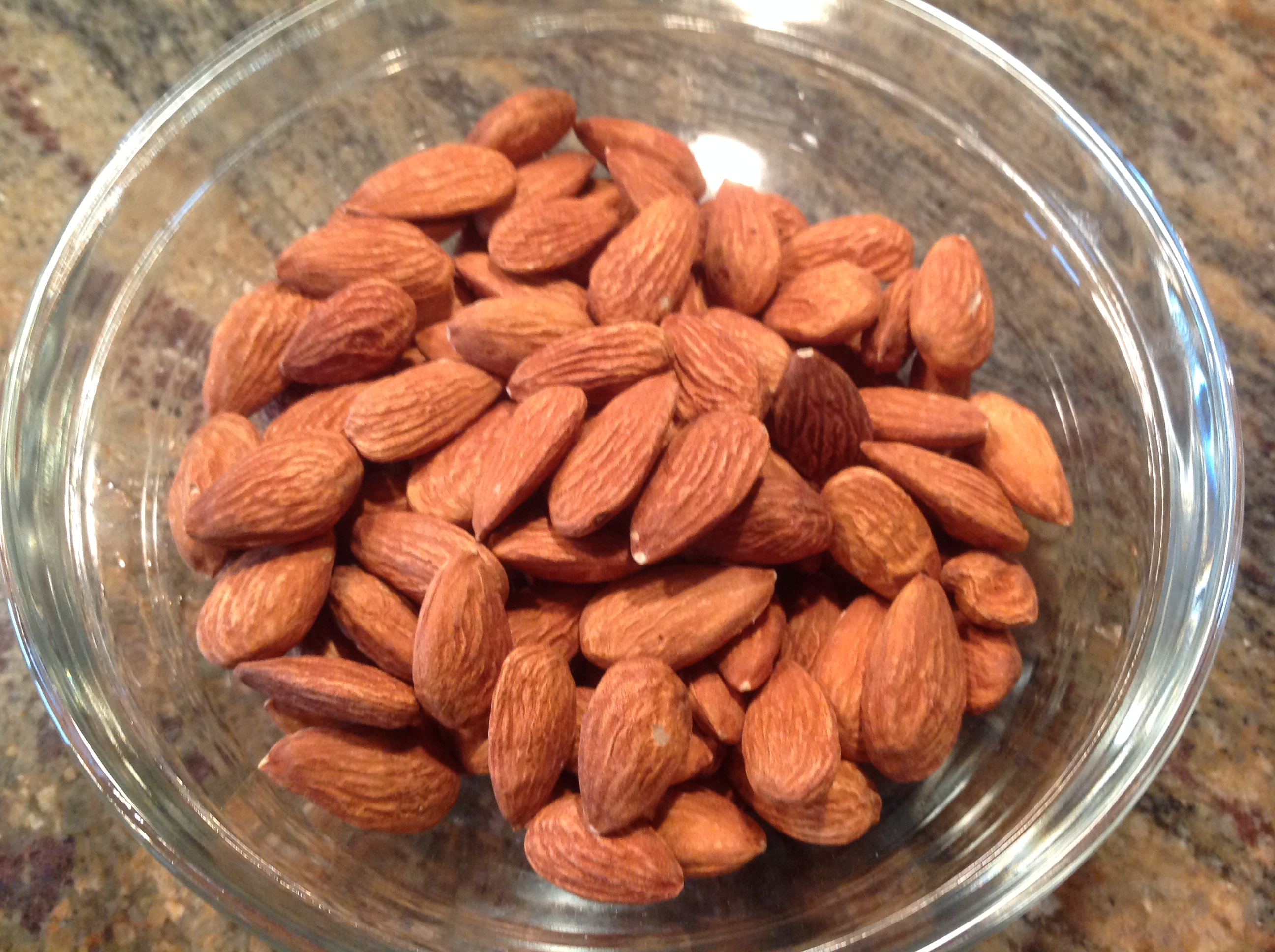 almonds-raw